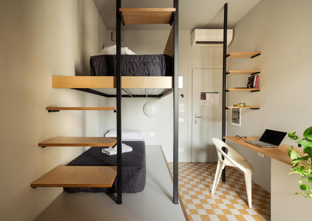 Hostal 're-dama *